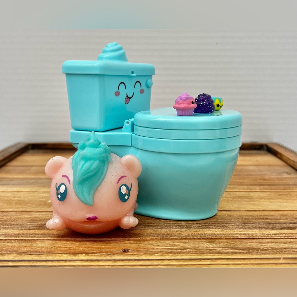 Pooparoos Surpriseroos Toilet Surprise Squishable Friends Poop Toys Mattel